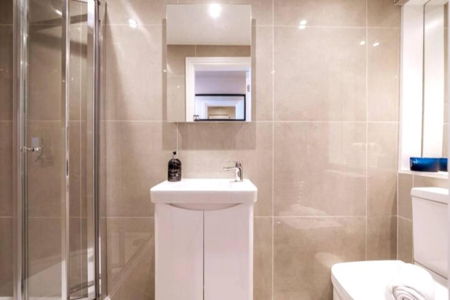 Niru Experience Jewel Of Ifield Road Διαμέρισμα Λονδίνο Εξωτερικό φωτογραφία
